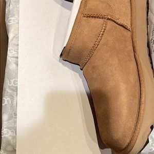 Ugg Women’s Classic Ultra Mini NEW
